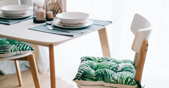 Furniture - Simple Dining Table